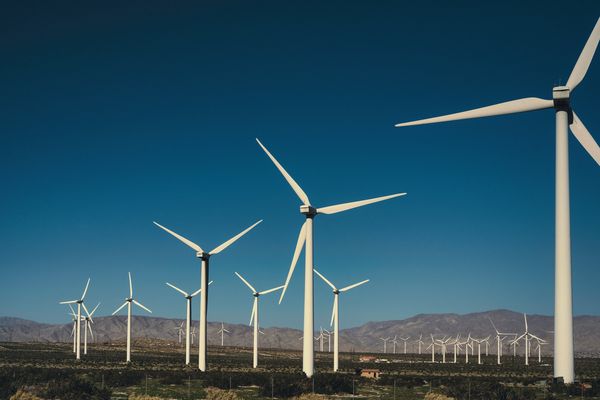Windkraftanlagen schützen mit Anemometer und Windrichtungssensor
