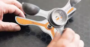 Ein Meisterwerk der Sensorik: Die Produktion des KRIWAN INT10 ICEfight